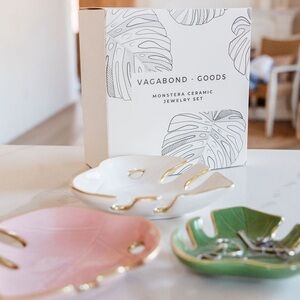 Monstera ceramic 3 pcs jewelry set @beachly brand new